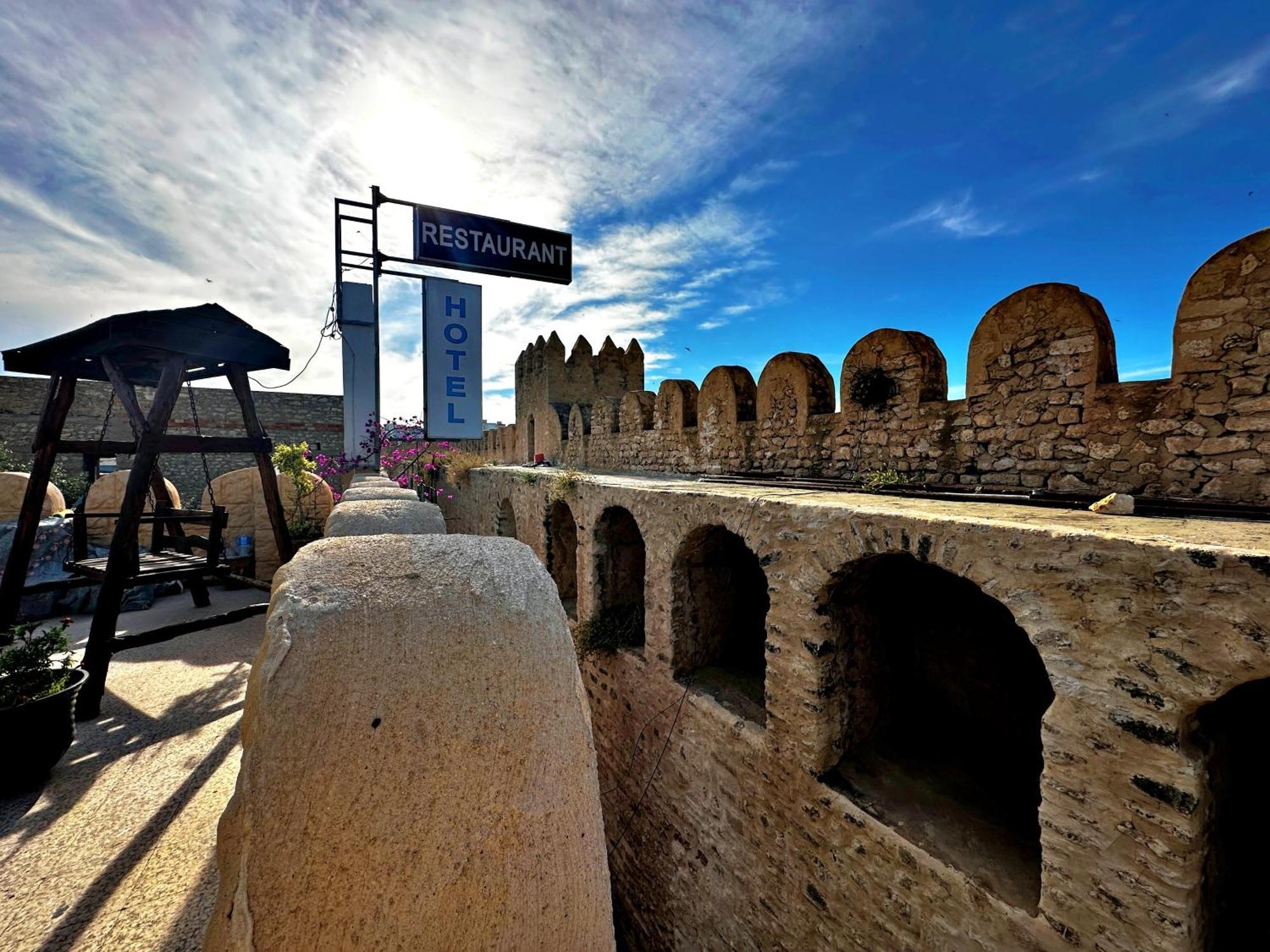 Hotel Paris Sousse Bagian luar foto