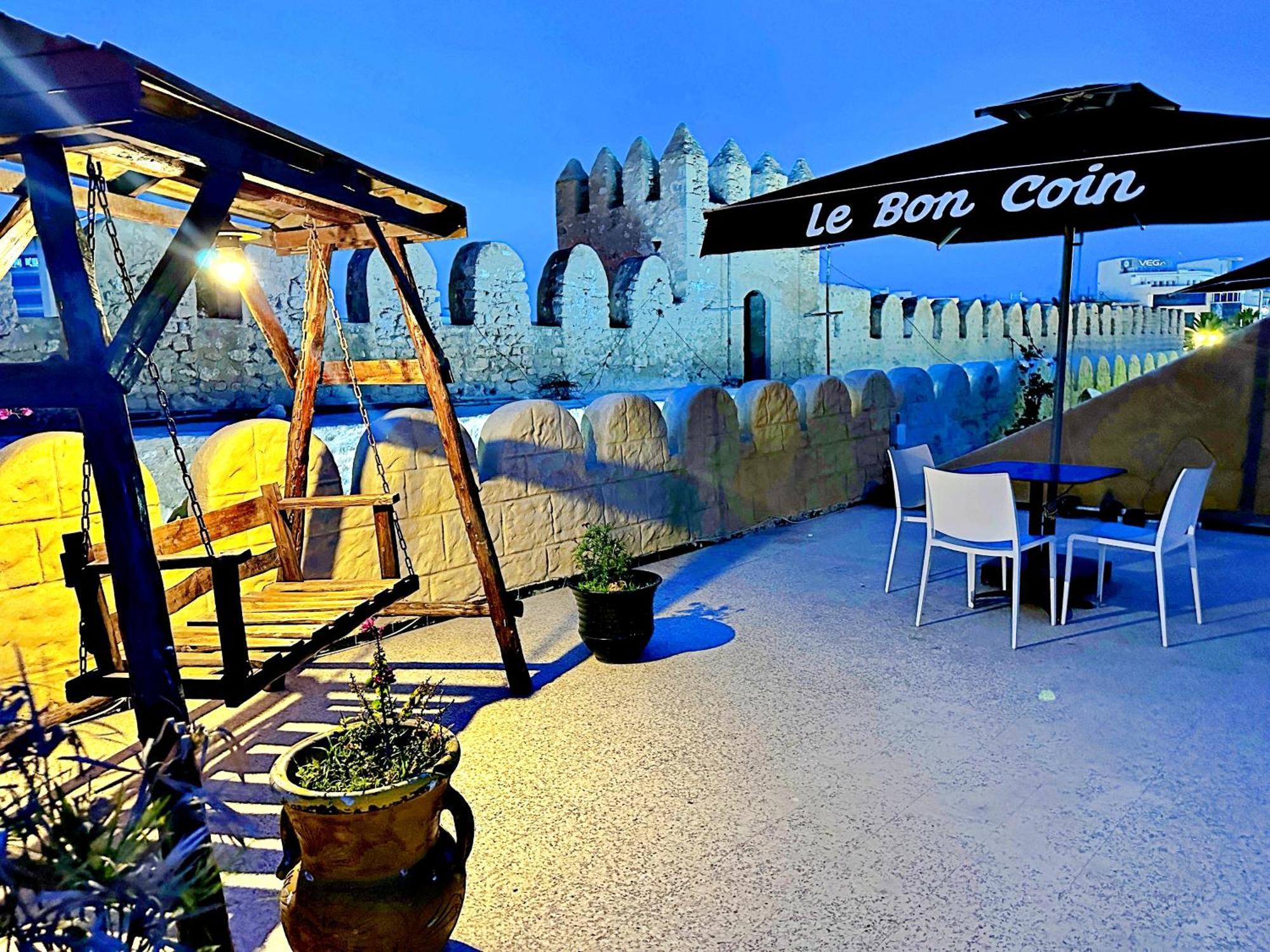 Hotel Paris Sousse Bagian luar foto