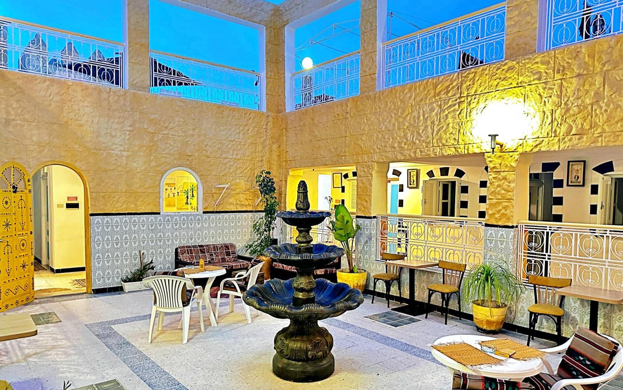Hotel Paris Sousse Bagian luar foto