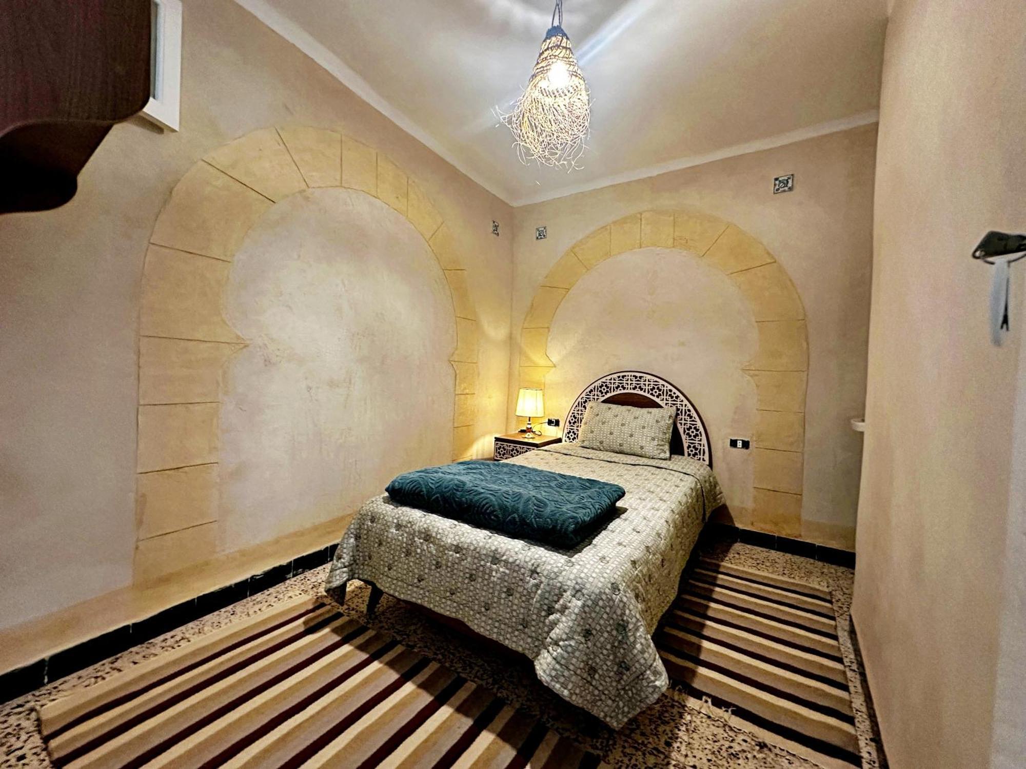 Hotel Paris Sousse Bagian luar foto