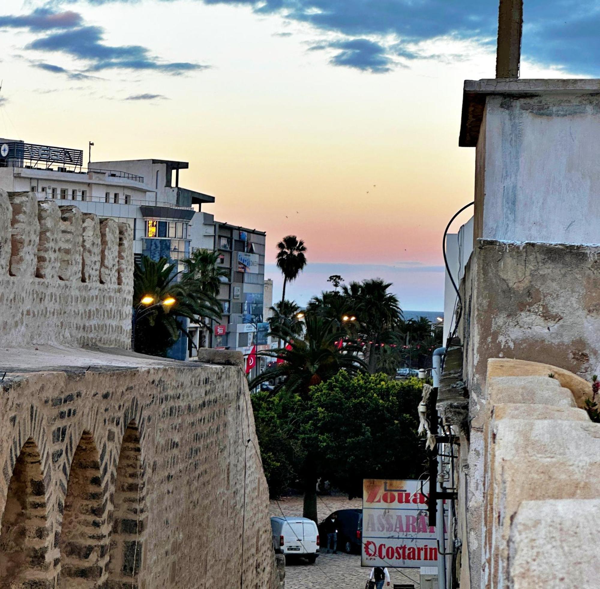 Hotel Paris Sousse Bagian luar foto